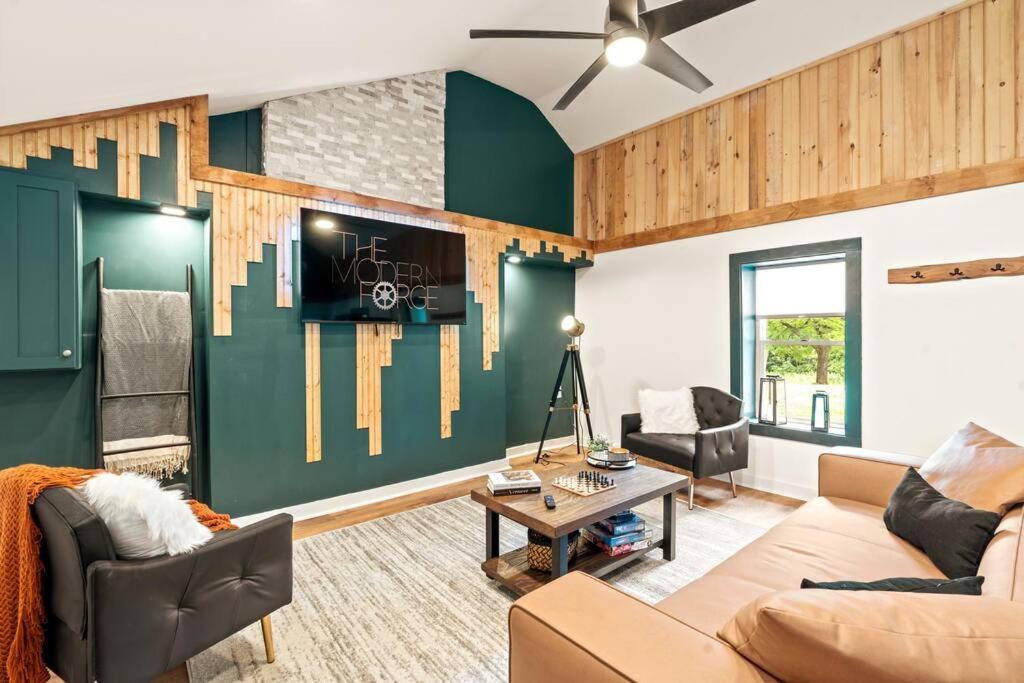 The Modern Forge Ny, Honeoye Lake 외부 사진