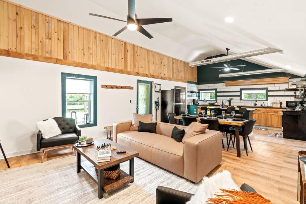The Modern Forge Ny, Honeoye Lake 외부 사진